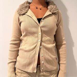 Cozy Beige Cardigan with Faux Fur Collar